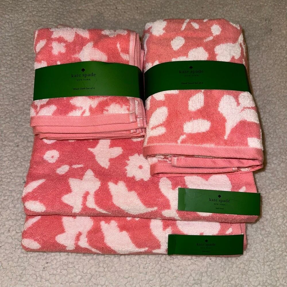 Kate Spade Pink and Light Pink Floral Bath Towel Set NWT